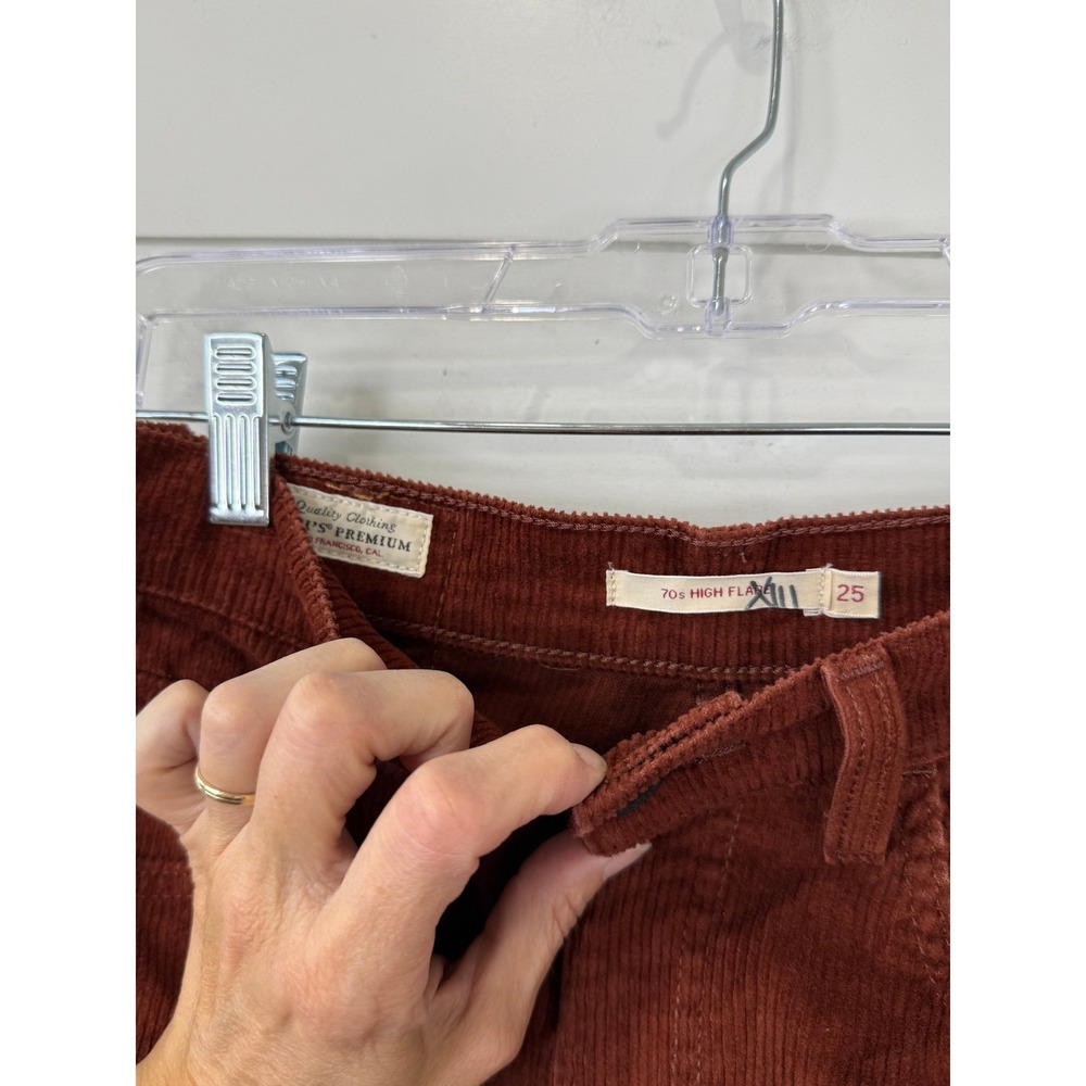 Levi's PREMIUM 70s High Flare Pants Women 25 Rust Corduroy High Waisted Boho - Picture 3 of 11
